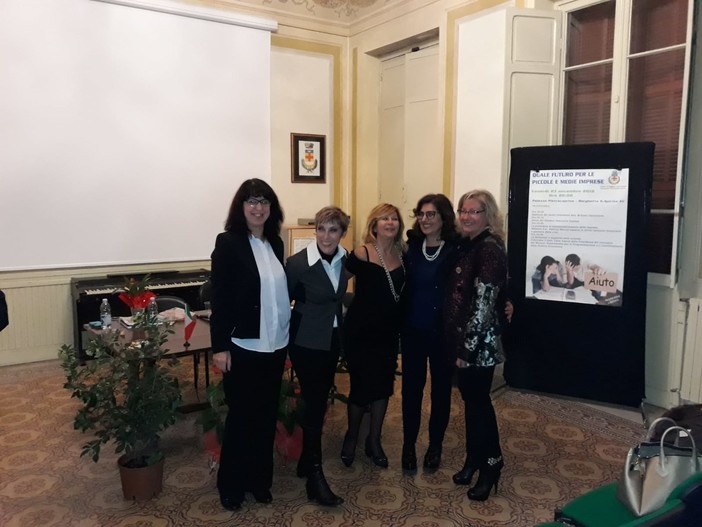 Grande partecipazione di pubblico alla convention di Borghetto sulle Piccole-Medie Imprese Grande partecipazione di pubblico alla convention di Borghetto sulle Piccole-Medie Imprese