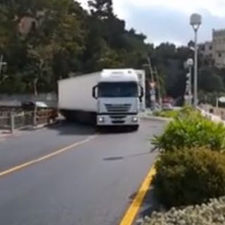 La rotatoria di Finalpia ancora al centro di polemiche