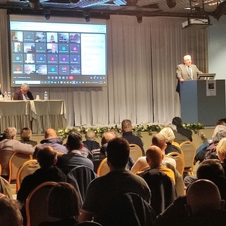 A Loano gli Stati generali del turismo balneare ligure: "Sconfitti dalla legge, ci sentiamo umiliati" (VIDEO) A Loano gli Stati generali del turismo balneare ligure: "Sconfitti dalla legge, ci sentiamo umiliati" (VIDEO)