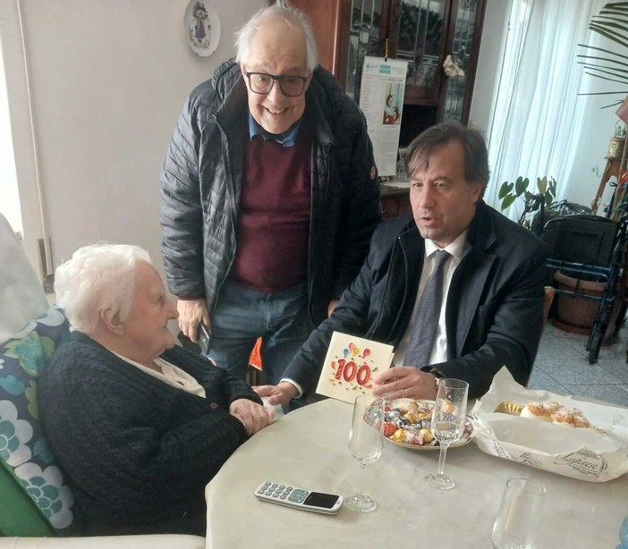 Savona festeggia i 100 anni di Caterina Bonavia, mamma del consigliere comunale Carlo Frumento