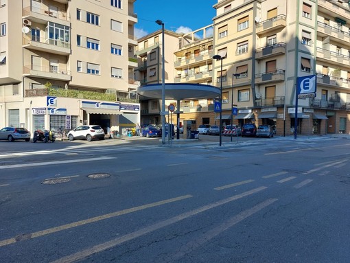 Savona, restyling via Nizza e corso Vittorio Veneto, una commerciante sul piede di guerra: "Siamo vittime, nessuno viene a spiegarci cosa stanno facendo"