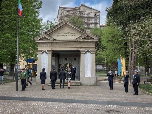 Cairo celebra la ricorrenza del 4 novembre