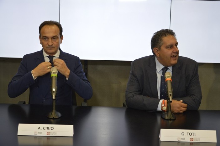 Cirio "abbatte" il valico con la Liguria: dalla prossima settimana le province piemontesi di confine potranno riabbracciare i parenti Cirio "abbatte" il valico con la Liguria: dalla prossima settimana le province piemontesi di confine potranno riabbracciare i parenti