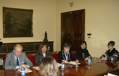 Presentazione del Premio Impresa Amica delle Donne alla Camera di Commercio di Savona Presentazione del Premio Impresa Amica delle Donne alla Camera di Commercio di Savona