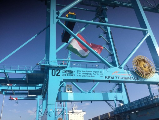 Prende vita il Vado Gateway: operativa una parte della banchina della piattaforma Maersk Prende vita il Vado Gateway: operativa una parte della banchina della piattaforma Maersk