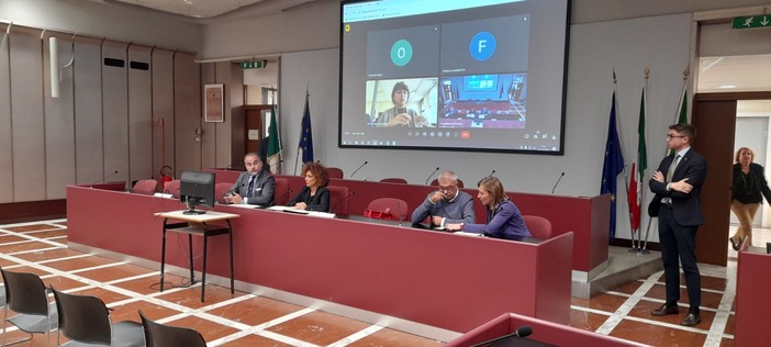 Provincia, primo consiglio dopo l'inchiesta della Procura e la consegna delle deleghe da parte del centrosinistra