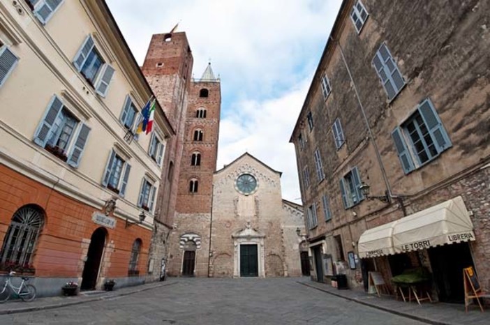 Albenga, concerto di inaugurazione dell’associazione Giovane Orchestra della Riviera nella Cattedrale di San Michele