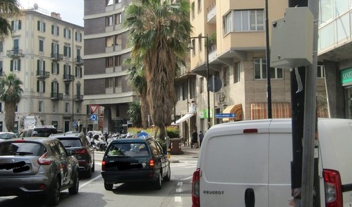 Savona, posizionati i nuovi radar conta traffico: verranno raccolti dati per avviare poi le simulazioni (FOTO) Savona, posizionati i nuovi radar conta traffico: verranno raccolti dati per avviare poi le simulazioni (FOTO)