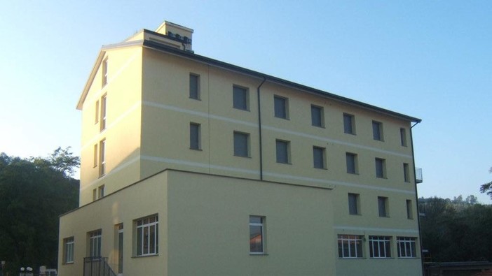 Cengio, Covid-19: ospite casa riposo deceduto. Altri anziani manifestano sintomi sospetti. Si attende esito tamponi