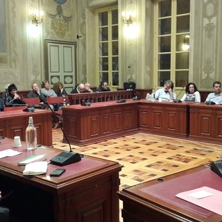 Attuazione del piano industriale e futuro degli esternalizzati Piaggio: il M5S interroga l'amministrazione di Finale Ligure
