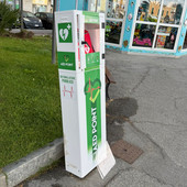 Varazze, colpita nuovamente la colonnina del defibrillatore sulla passeggiata Varazze, colpita nuovamente la colonnina del defibrillatore sulla passeggiata