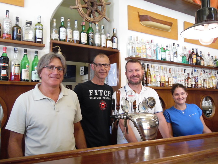 Pizzeria e cucina ligure al "Club Nautico di Savona": qualità e passione per il mare nel cuore della darsena