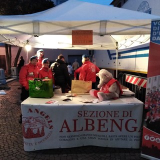 Albenga solidale: raccolte coperte, vestiario e tanti giocattoli per i bambini