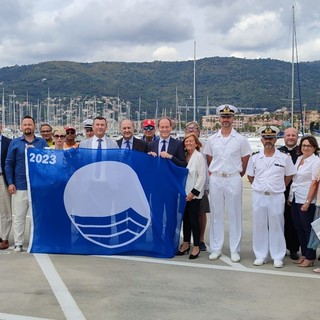 Il porto di Andora approdo di sostenibilità: consegnata dal presidente nazionale FEE la Bandiera Blu 2023 (FOTO e VIDEO)