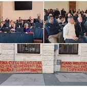 Savona, sindacati e lavoratori "invadono" la sala consiglio per la commissione sul piano industriale di Tpl Savona, sindacati e lavoratori "invadono" la sala consiglio per la commissione sul piano industriale di Tpl