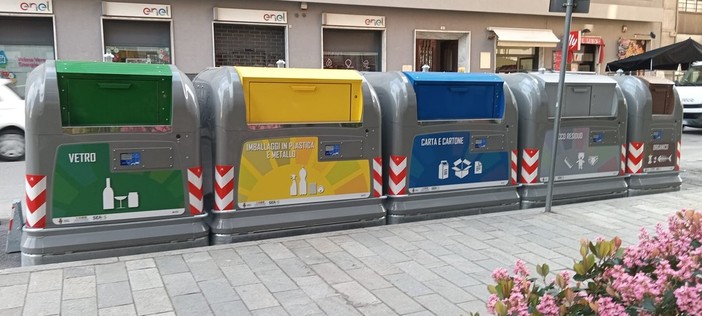 Raccolta rifiuti a Savona, Cultura Diritti e Sviluppo torna in piazza: "Serve un sistema equo e una Tari adeguata"