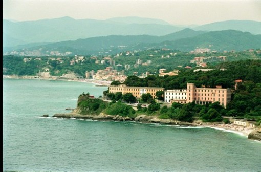 Ex Colonie Bergamasche di Celle Ligure, ieri terza affollata assemblea pubblica Ex Colonie Bergamasche di Celle Ligure, ieri terza affollata assemblea pubblica