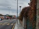 Cantiere di via Nizza a Savona, marciapiede ostruito da due lampioni: le proteste dei cittadini