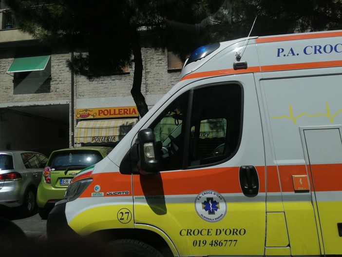 Scontro tra una bici e uno scooter a Savona, in Corso Vittorio Veneto: due feriti in codice giallo Scontro tra una bici e uno scooter a Savona, in Corso Vittorio Veneto: due feriti in codice giallo
