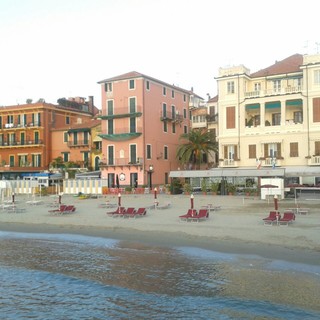 Ad Alassio le cabine continuano a fare parlare