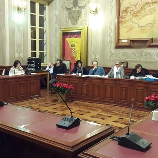 Finale approva il bilancio, tra assenze strategiche e giustificate