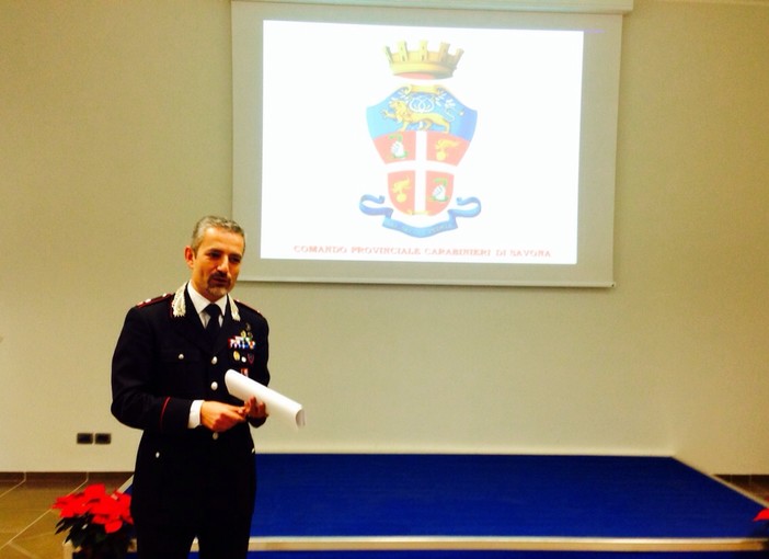 Sinergia tra cittadini e Carabinieri: l'Arma invita alla collaborazione e racconta le attività del 2015 Sinergia tra cittadini e Carabinieri: l'Arma invita alla collaborazione e racconta le attività del 2015