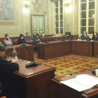 A Finale Ambiente la gestione dei parcheggi a pagamento per quindici anni, critiche dalla minoranza