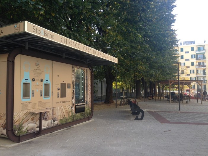 E' arrivata la prima Casetta dell'Acqua a Savona: in piazza Bologna. Si attendono le altre due E' arrivata la prima Casetta dell'Acqua a Savona: in piazza Bologna. Si attendono le altre due