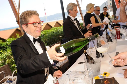 Torna ad Alassio "Un mare di Champagne"