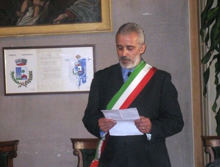 Il sindaco di Pontinvrea querela il governatore De Luca