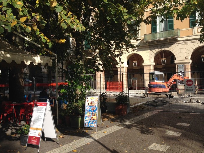 Chioschi di piazza del Popolo, scadono le concessioni: "Andranno tutti a bando"