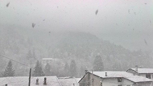 Piogge e vento intensi sulla costa, cumulate di neve in Val Bormida: prosegue l'ondata di maltempo