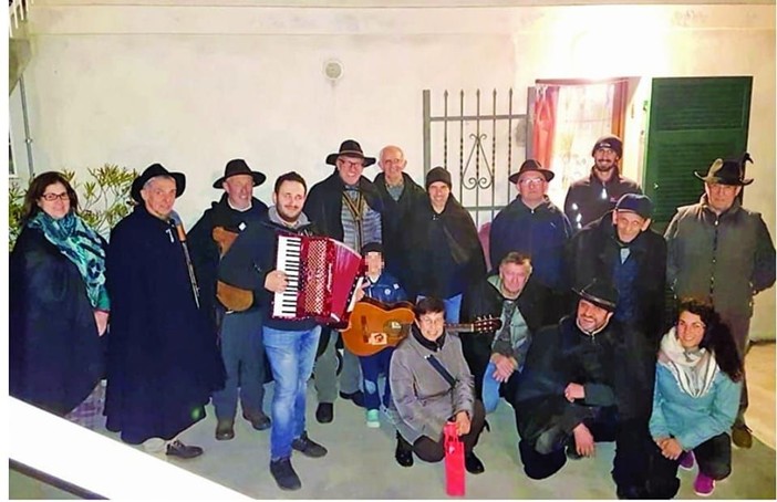 "Canté j’euv", canzoni casa per casa a Bormida. Il sindaco: "Una tradizione ripresa negli ultimi decenni" "Canté j’euv", canzoni casa per casa a Bormida. Il sindaco: "Una tradizione ripresa negli ultimi decenni"