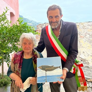Finale, Teresa Dellamaria Evoli compie 100 anni: gli auguri del comune (FOTO) Finale, Teresa Dellamaria Evoli compie 100 anni: gli auguri del comune (FOTO)