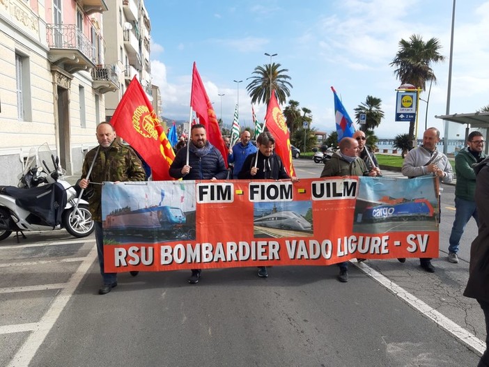 Vertenza Bombardier, sindacati e Rsu: "Proclamato lo stato di agitazione dei lavoratori" Vertenza Bombardier, sindacati e Rsu: "Proclamato lo stato di agitazione dei lavoratori"