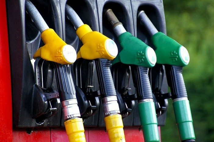 Sconto sui carburanti, Coldiretti Liguria: "Il 20% sul gasolio agricolo una boccata d'ossigeno per le imprese" Sconto sui carburanti, Coldiretti Liguria: "Il 20% sul gasolio agricolo una boccata d'ossigeno per le imprese"