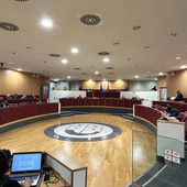 Consiglio regionale, maggioranza e opposizione si scontrano sulla sospensione dei lavori: “Nessuna divisione, polemiche pretestuose”