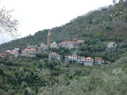 Casanova Lerrone, rubato un escavatore comunale. Il sindaco Beneccio: "Un danno enorme per un piccolo comune come il nostro" Casanova Lerrone, rubato un escavatore comunale. Il sindaco Beneccio: "Un danno enorme per un piccolo comune come il nostro"