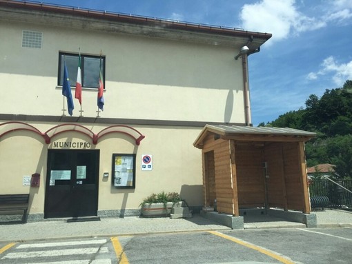 Roccavignale ottiene la Bandiera Verde Agricoltura 2018, il sindaco: "Presto sventolerà fuori dal municipio insieme a quella italiana"