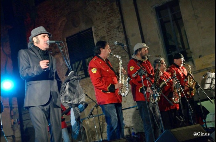 Alassio, i "Belli fulminati nel bosco" e Tonino Carotone animano l’estate alassina Alassio, i "Belli fulminati nel bosco" e Tonino Carotone animano l’estate alassina