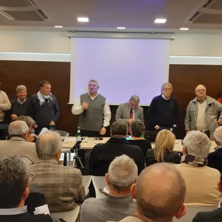 Savona, all'assemblea del sindacato i balneari esultano per la proroga della concessione ma attendono i finanziamenti: "Abbiamo ricevuto alcune risposte positive"