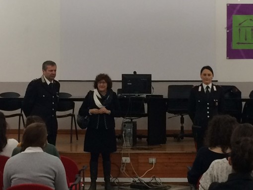 Proseguono gli incontri dei Carabinieri con le scuole Proseguono gli incontri dei Carabinieri con le scuole