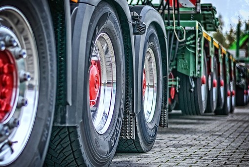 La savonese Assotrasporti chiede alle aziende di carico/scarico di permettere l’accesso ai servizi ai camionisti