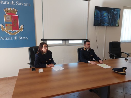 Trovano falsi documenti per l'espatrio destinati ad un 37enne ricercato da due anni: viene scovato ed arrestato