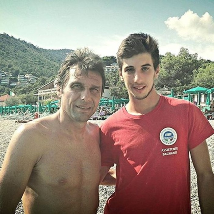 Avvistato a Bergeggi Antonio Conte: vacanze savonesi per l’ex allenatore della Nazionale Avvistato a Bergeggi Antonio Conte: vacanze savonesi per l’ex allenatore della Nazionale