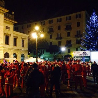 Savona, è attesa per la &quot;Corsa dei Babbi Natale&quot; il 18 dicembre: ecco come iscriversi