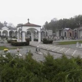 Altare, anziana derubata mentre si trova al cimitero