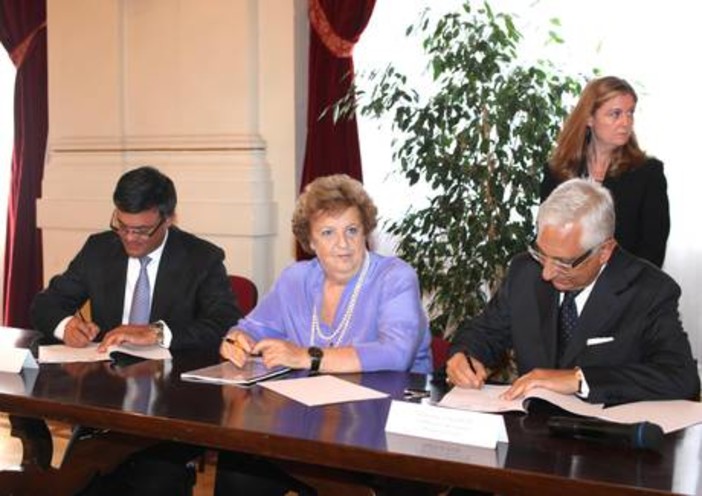 Siglato questa mattina l'accordo per la Stazione Unica Appaltante in Liguria Siglato questa mattina l'accordo per la Stazione Unica Appaltante in Liguria