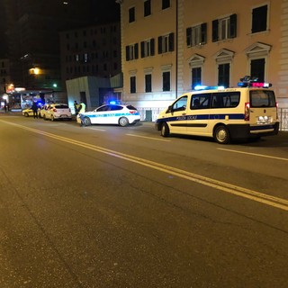 Savona, guida la moto senza avere la patente adatta: sospeso il documento e multato dalla polizia locale (FOTO) Savona, guida la moto senza avere la patente adatta: sospeso il documento e multato dalla polizia locale (FOTO)