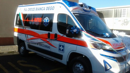 Dego, la Croce Bianca festeggia 20 anni e inaugura una nuova ambulanza (FOTO e VIDEO)